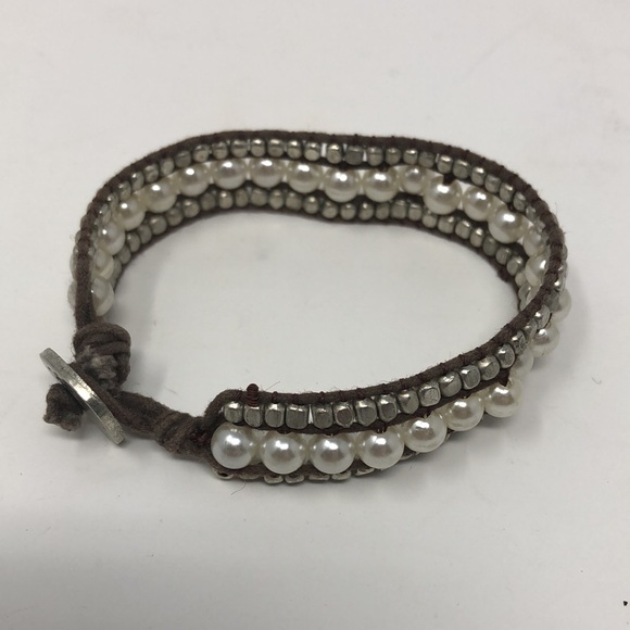 American Eagle Outfitters Jewelry - American Eagle Outfitters Pearl Bead Bracelet